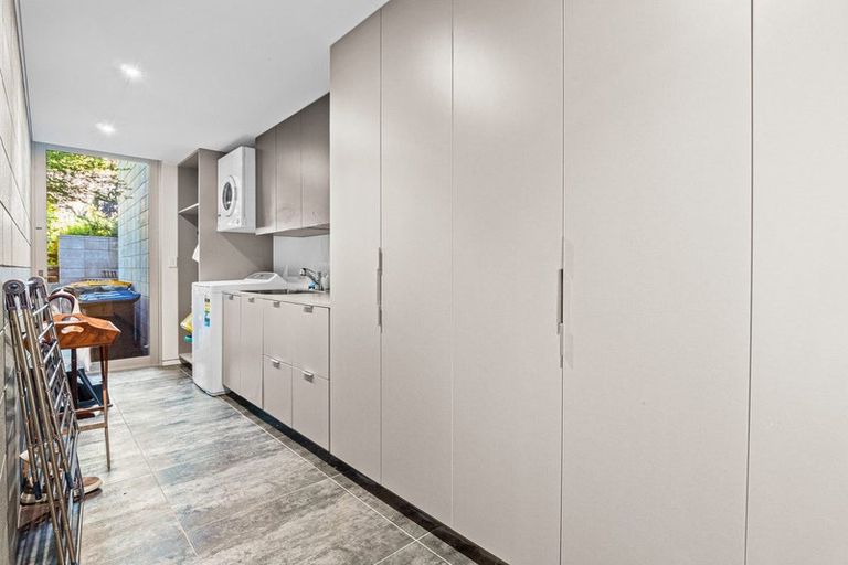Photo of property in 44-46 Park Street, Queenstown, 9300