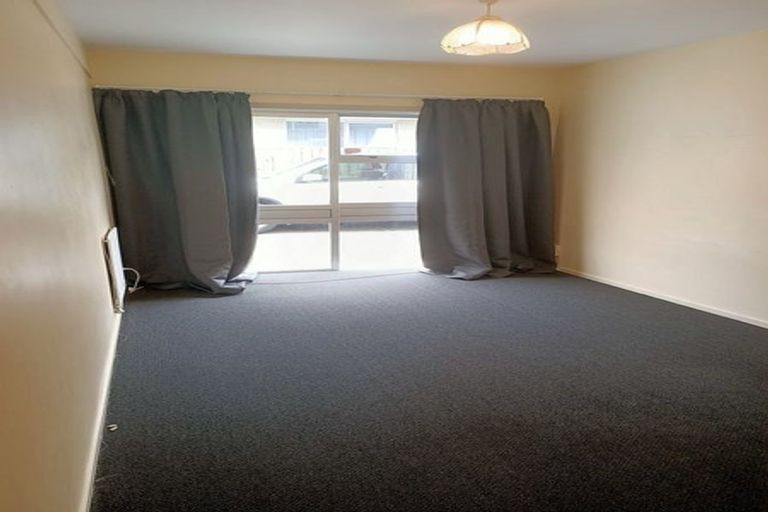 Photo of property in 7 Delaware Crescent, Russley, Christchurch, 8042