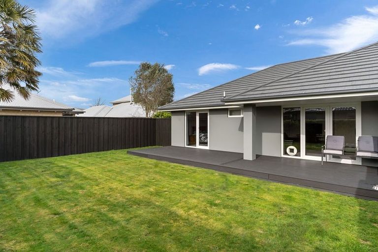 Photo of property in 37 Billington Drive, Halswell, Christchurch, 8025