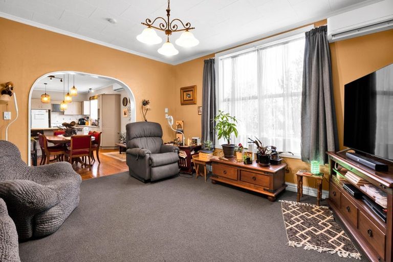 Photo of property in 73 Puriri Street, Hawera, 4610