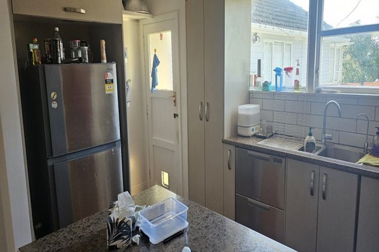 Photo of property in 87 Bell Street, Tawa, Wellington, 5028