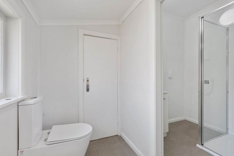 Photo of property in 17a Kereru Street, Henderson, Auckland, 0612