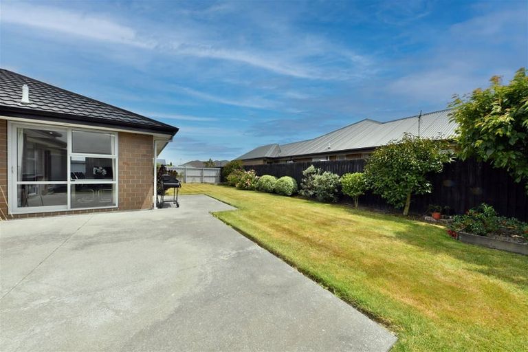 Photo of property in 8 Oakdene Place, Halswell, Christchurch, 8025