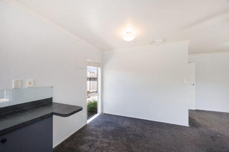 Photo of property in 4 Coromandel Court, Roslyn, Palmerston North, 4414