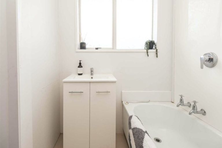 Photo of property in 2/76 Ruskin Street, Addington, Christchurch, 8024