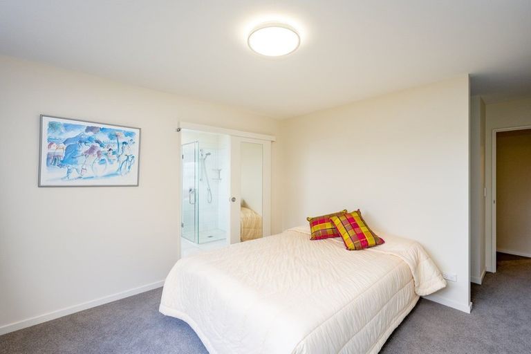 Photo of property in 2 Island View Place, Wanaka, 9305