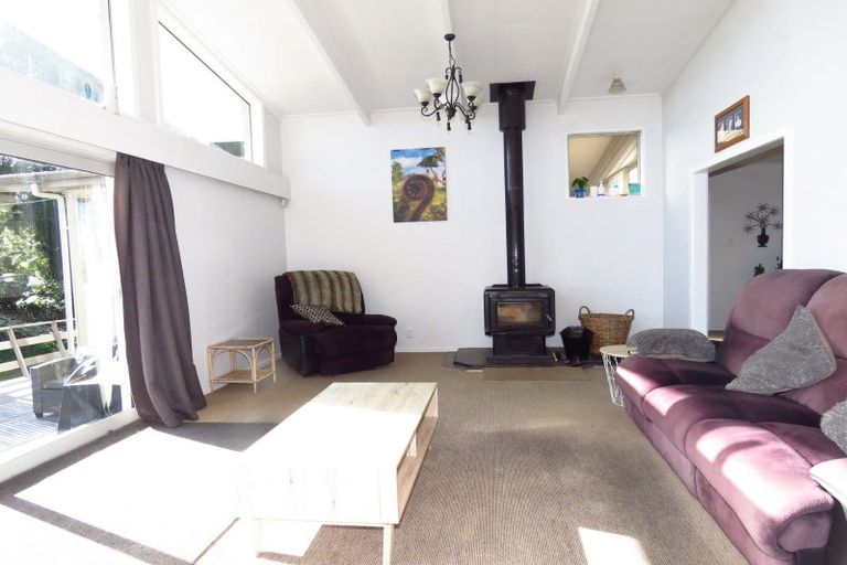 Photo of property in 35 Domett Street, Westport, 7825