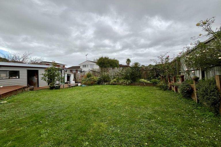 Photo of property in 73 Angelo Avenue, Howick, Auckland, 2014