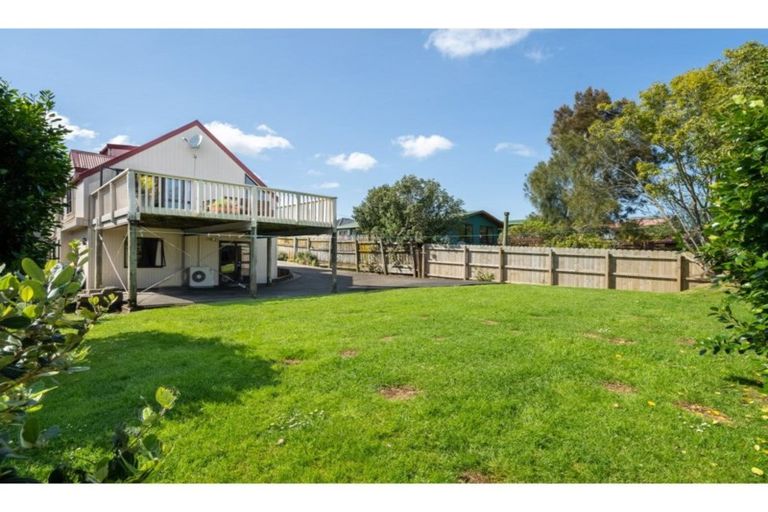 Photo of property in 121 Astley Avenue, New Lynn, Auckland, 0600