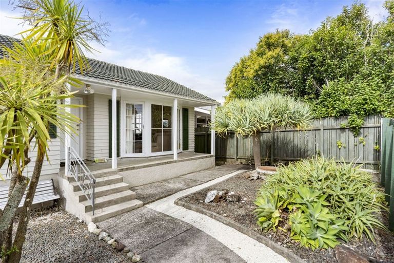 Photo of property in 117 Stanley Road, Glenfield, Auckland, 0629