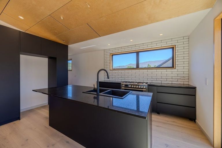 Photo of property in 41 Mount Linton Avenue, Wanaka, 9305