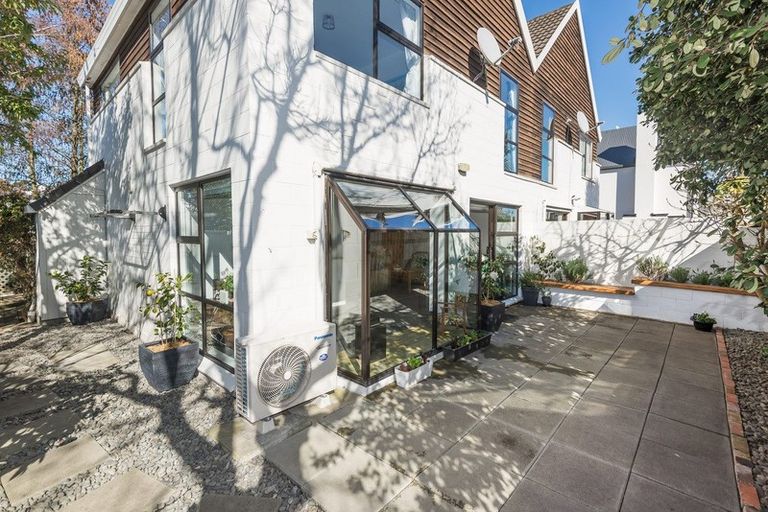 Photo of property in 1 Winchester Street, Merivale, Christchurch, 8014