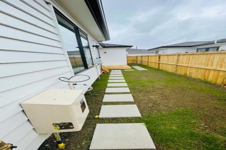 Photo of property in 9 Leatherwood Road, Takanini, 2110