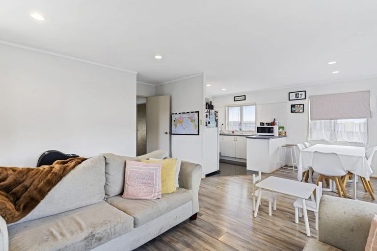 Photo of property in 42 Manston Road, Mangere, Auckland, 2022