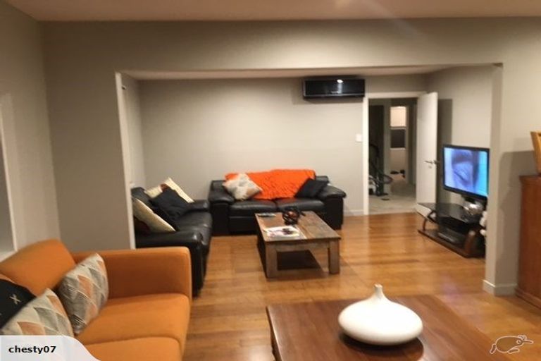 Photo of property in 73 Withells Road, Avonhead, Christchurch, 8042