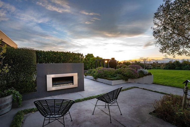 Photo of property in 2 Aglaia Place, Cracroft, Christchurch, 8022