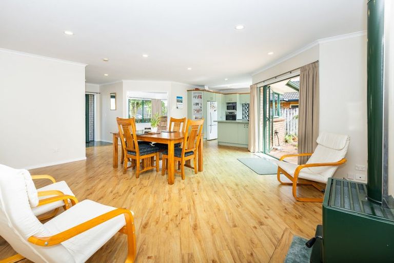 Photo of property in 17 Portobello Way, Huntington, Hamilton, 3210