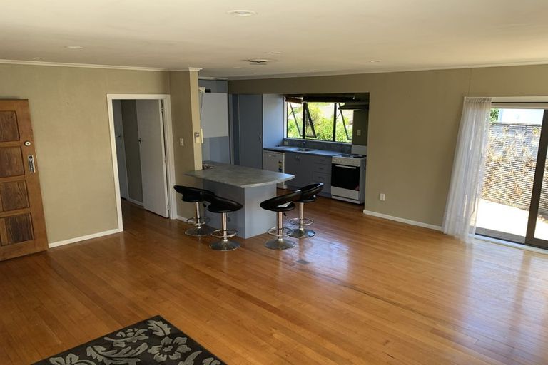 Photo of property in 1/28 Lyttelton Avenue, Forrest Hill, Auckland, 0620