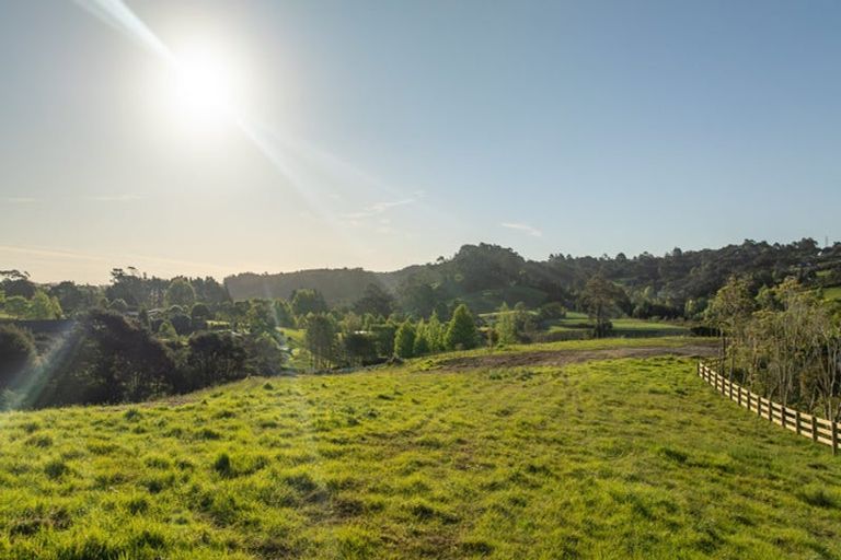 Photo of property in 15 Elmore Road, Paremoremo, Auckland, 0793