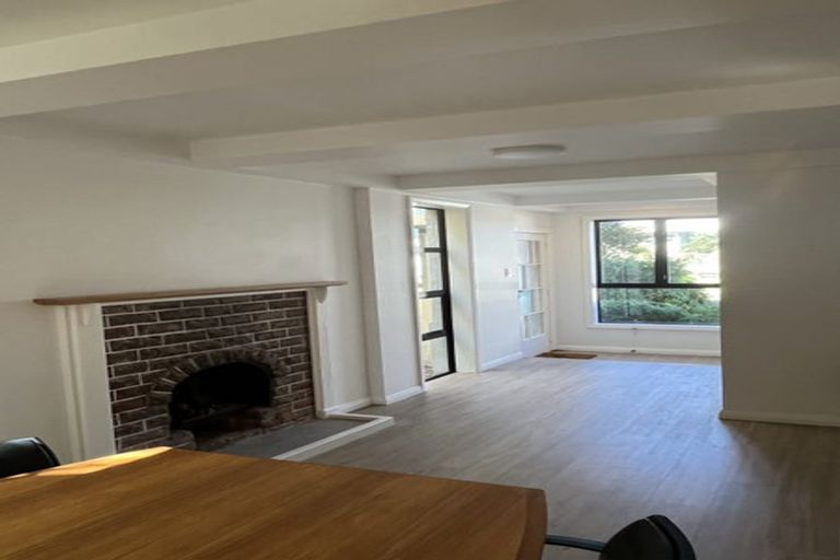 Photo of property in 7 Pinelands Avenue, Seatoun, Wellington, 6022