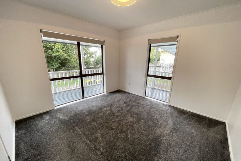 Photo of property in 65 Reynella Drive, Massey, Auckland, 0614