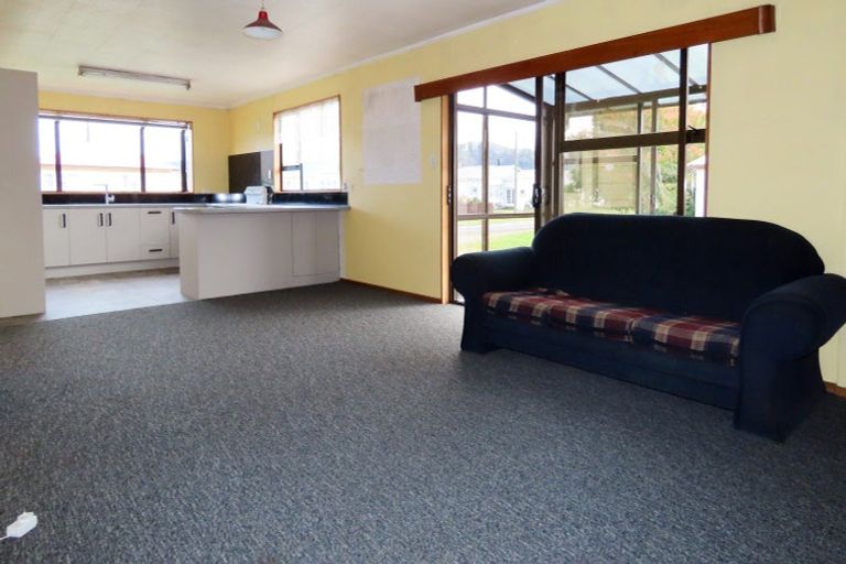 Photo of property in 35-37 Main Street, Reefton, 7830