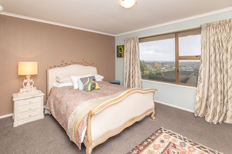 Photo of property in 2/66 Parklands Drive, Huntsbury, Christchurch, 8022