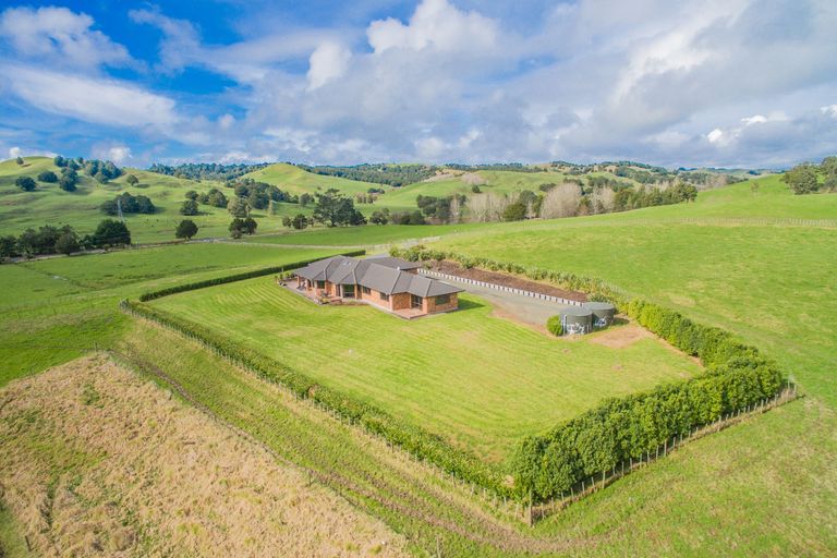 Photo of property in 66 Paparoa Road, Mangapai, Whangarei, 0178