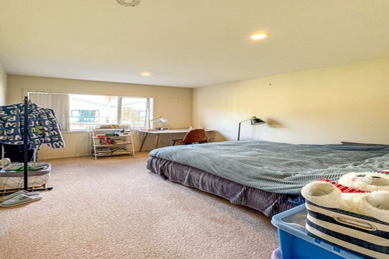 Photo of property in 7/78 Fernhill Way, Oteha, Auckland, 0632