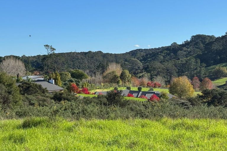 Photo of property in 15 Elmore Road, Paremoremo, Auckland, 0793