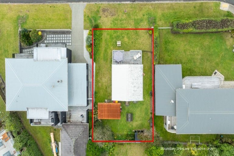 Photo of property in 38 Kon Tiki Road, Whiritoa, Whangamata, 3691