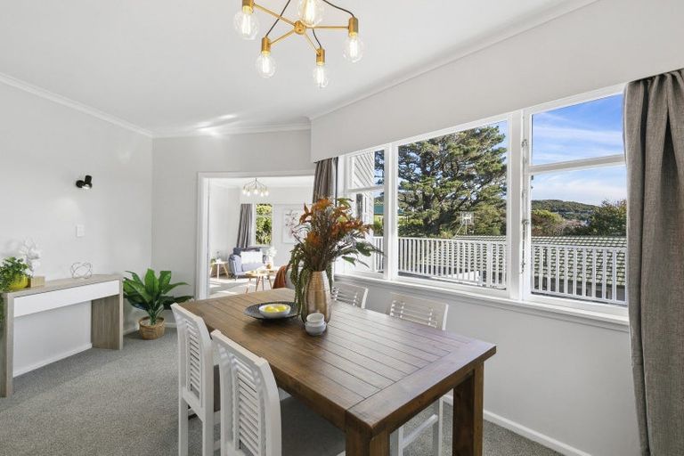 Photo of property in 3 Grenfell Drive, Karori, Wellington, 6012