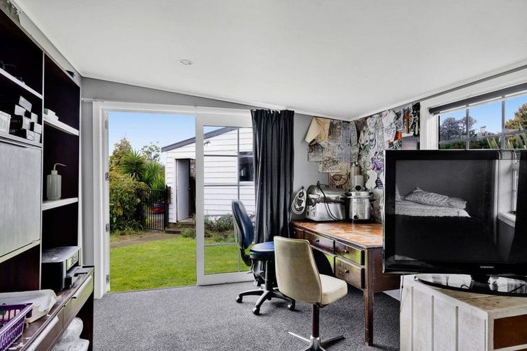 Photo of property in 2 Wood Street, Kakaramea, Patea, 4598