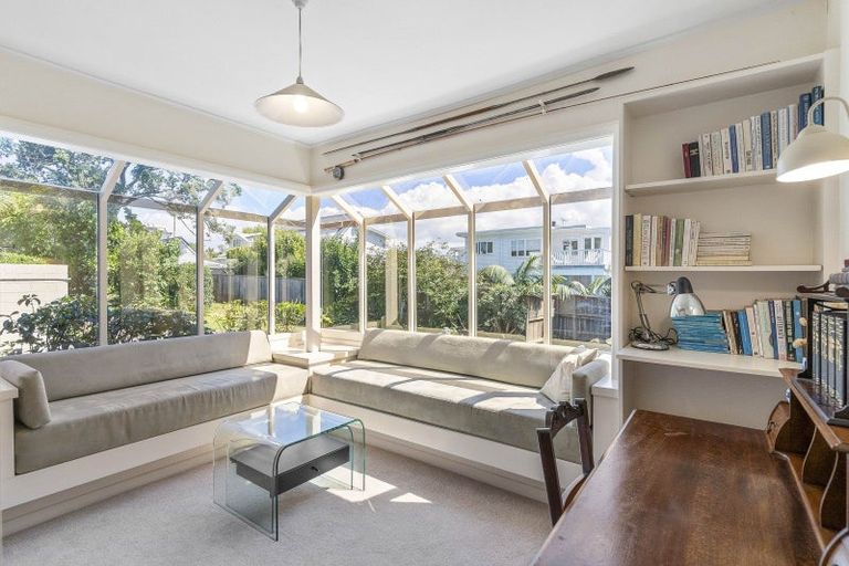 Photo of property in 54a Stanley Point Road, Stanley Point, Auckland, 0624