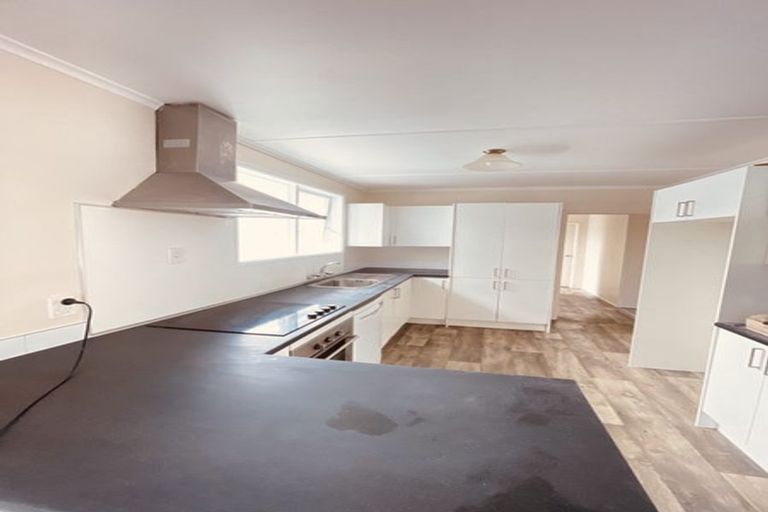 Photo of property in 42 Imrie Avenue, Mangere, Auckland, 2022