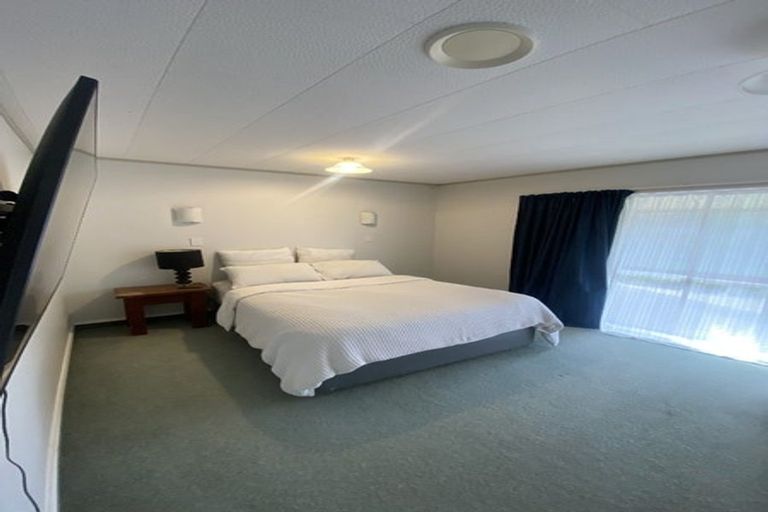 Photo of property in 11 Jeffares Place, Taradale, Napier, 4112