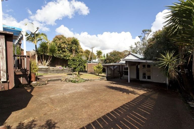 Photo of property in 306 Don Buck Road, Massey, Auckland, 0614