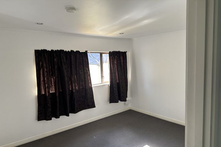 Photo of property in 12 Miller Road, Mangere Bridge, Auckland, 2022