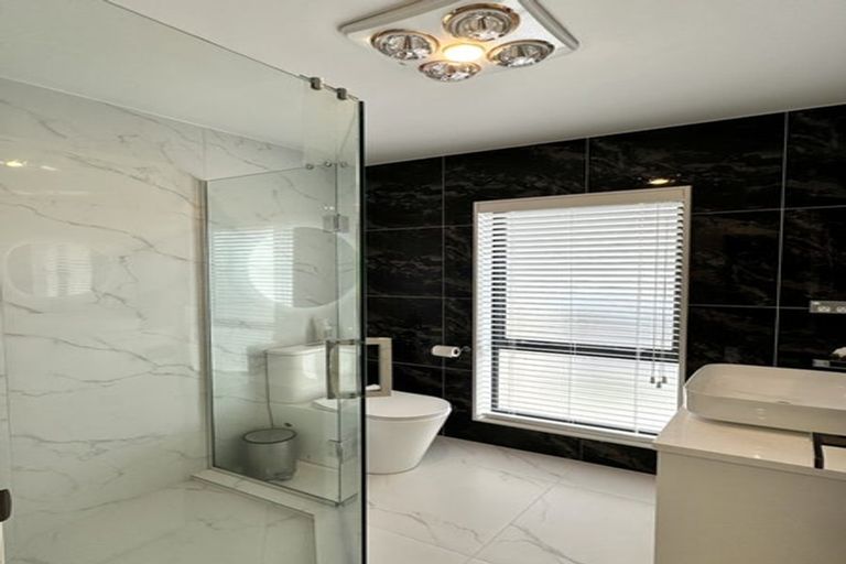 Photo of property in 24 Matahae Drive, Flat Bush, Auckland, 2019