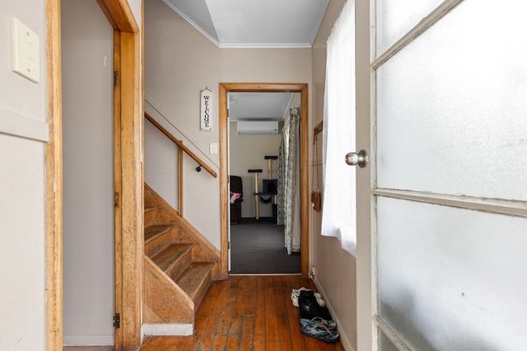 Photo of property in 3 Renfrew Place, Highbury, Palmerston North, 4412