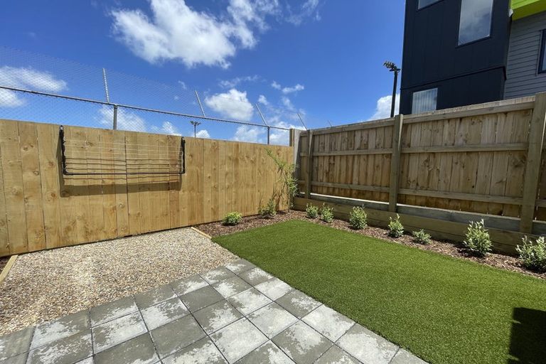 Photo of property in 15/3234 Great North Road, New Lynn, Auckland, 0600