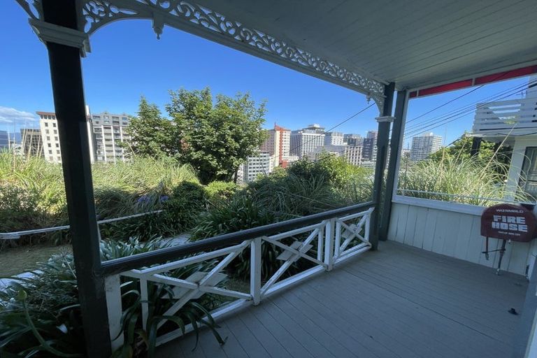 Photo of property in 1/14 Clifton Terrace, Kelburn, Wellington, 6012