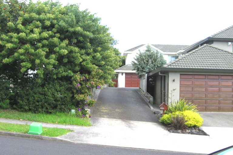 Photo of property in 1/19 Simmental Crescent, Somerville, Auckland, 2014