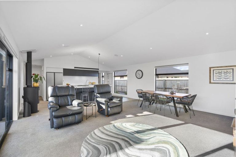 Photo of property in 14 Merino Crescent, Kirwee, 7571