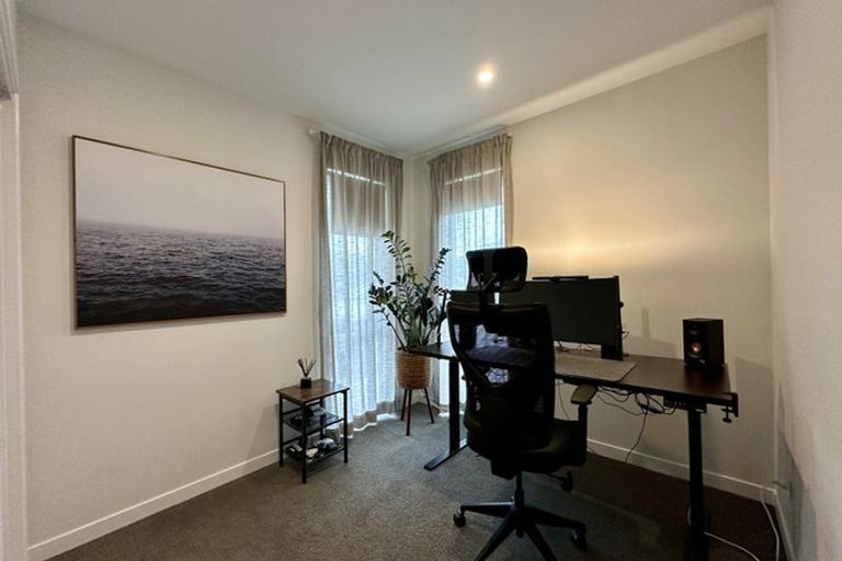 Photo of property in 10 Agathis Crescent, Wigram, Christchurch, 8025