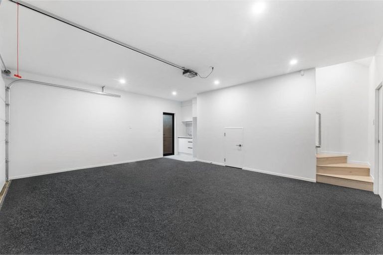 Photo of property in 32 Streamview Way, Long Bay, 0792