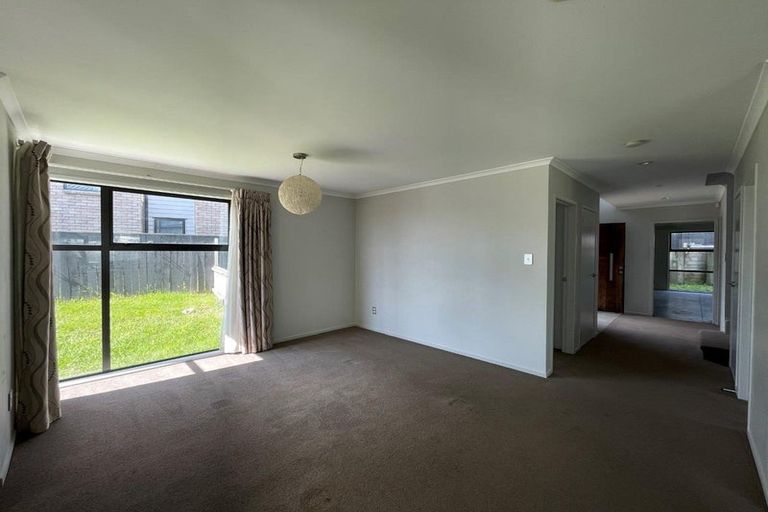 Photo of property in 20 Hirimate Place, Flat Bush, Auckland, 2019
