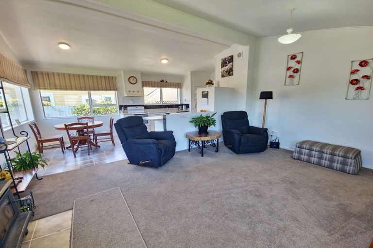 Photo of property in 2 Moana Crescent, Redwoodtown, Blenheim, 7201