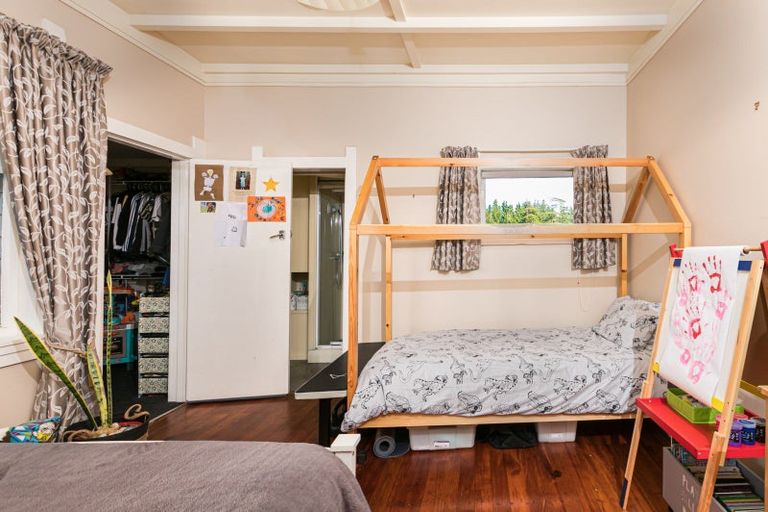 Photo of property in 15a Ruataniwha Street, Waipawa, 4210