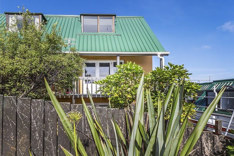 Photo of property in Hiropi St Village, 55/46u Hiropi Street, Newtown, Wellington, 6021
